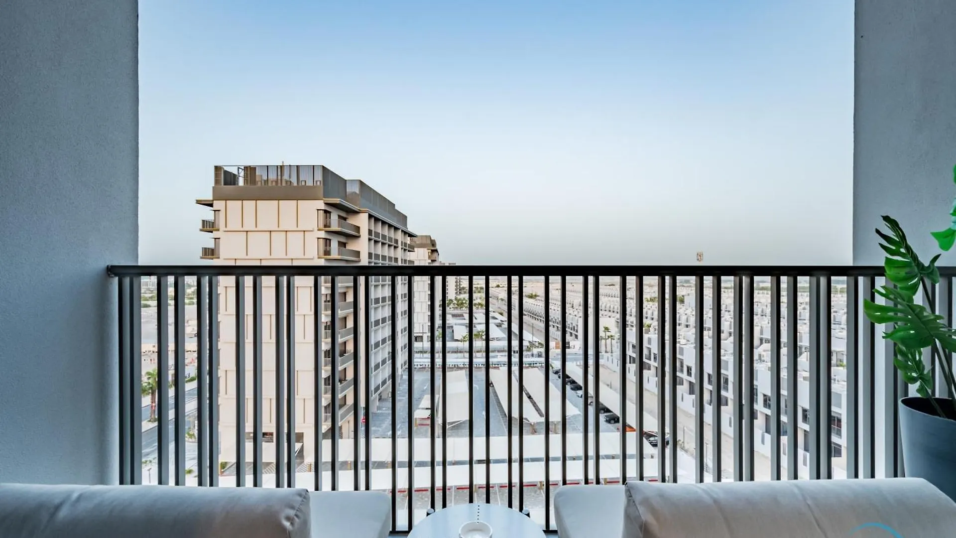 Delightful Studio Apartment In Mag Eye 890, Mohammad Bin Rashid City By Deluxe Holiday Homes Dubai