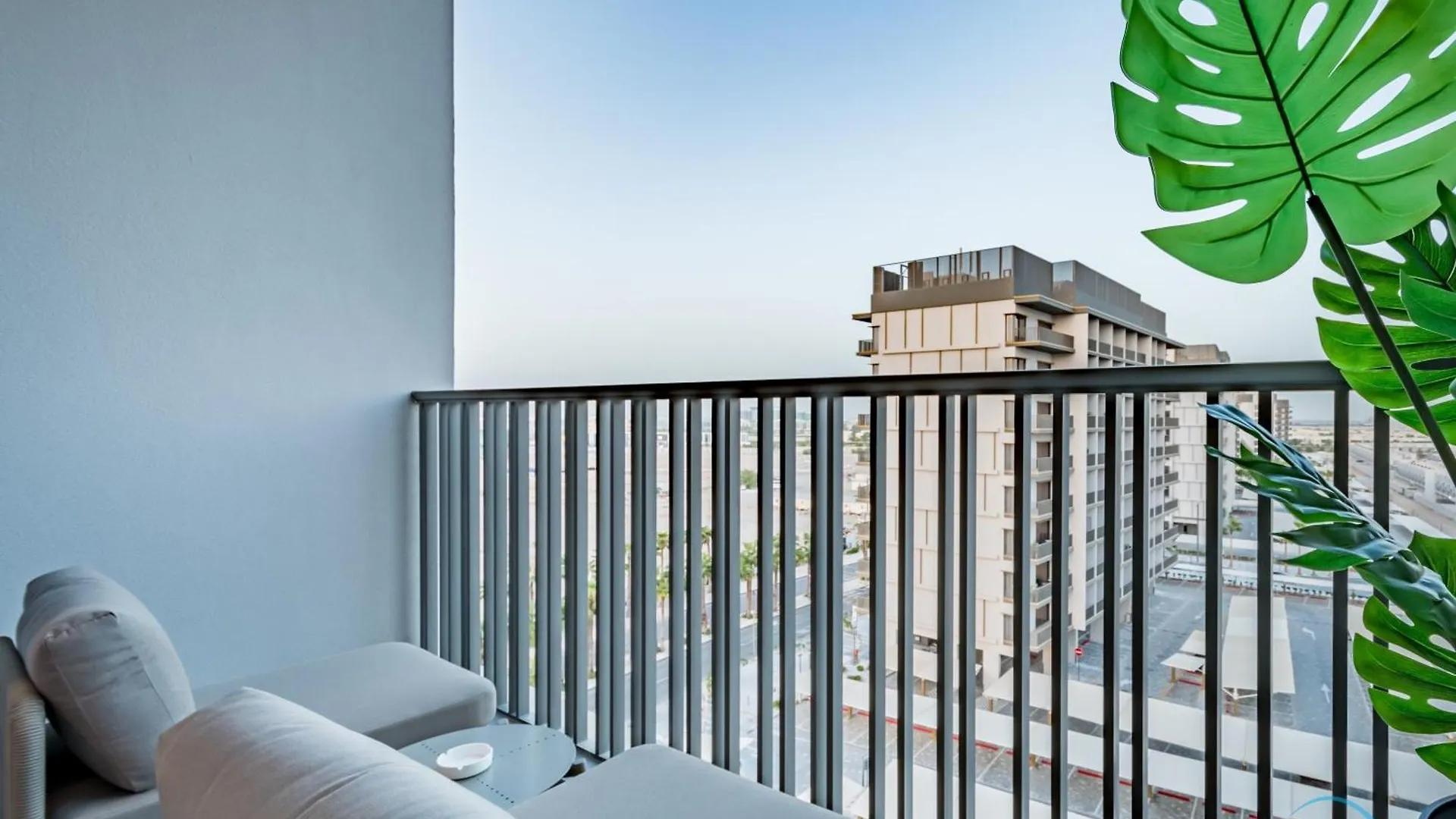 Delightful Studio Apartment In Mag Eye 890, Mohammad Bin Rashid City By Deluxe Holiday Homes Dubai