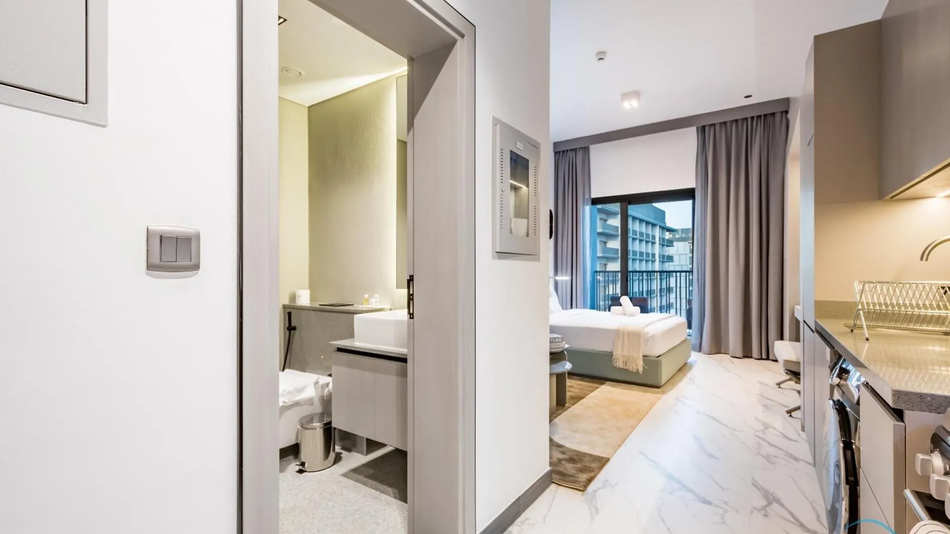 Delightful Studio Apartment In Mag Eye 890, Mohammad Bin Rashid City By Deluxe Holiday Homes Dubai