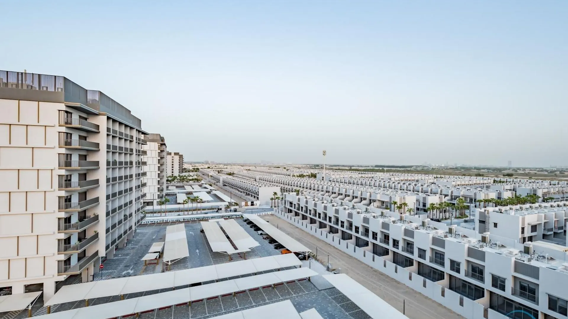 Delightful Studio Apartment In Mag Eye 890, Mohammad Bin Rashid City By Deluxe Holiday Homes Dubai United Arab Emirates
